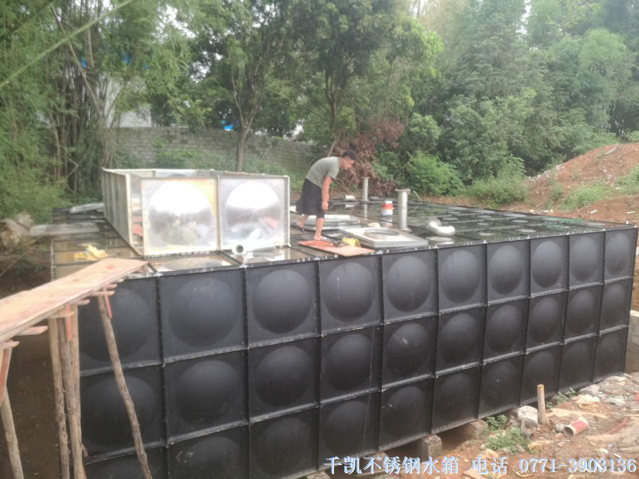 天等幼兒園270立方地埋式水箱安裝完成