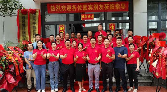 不銹鋼水箱定制廠(chǎng)家就找南寧千凱，20年專(zhuān)注水箱行業(yè)，經(jīng)驗(yàn)豐富，質(zhì)量可靠，咨詢(xún)0771-3903136